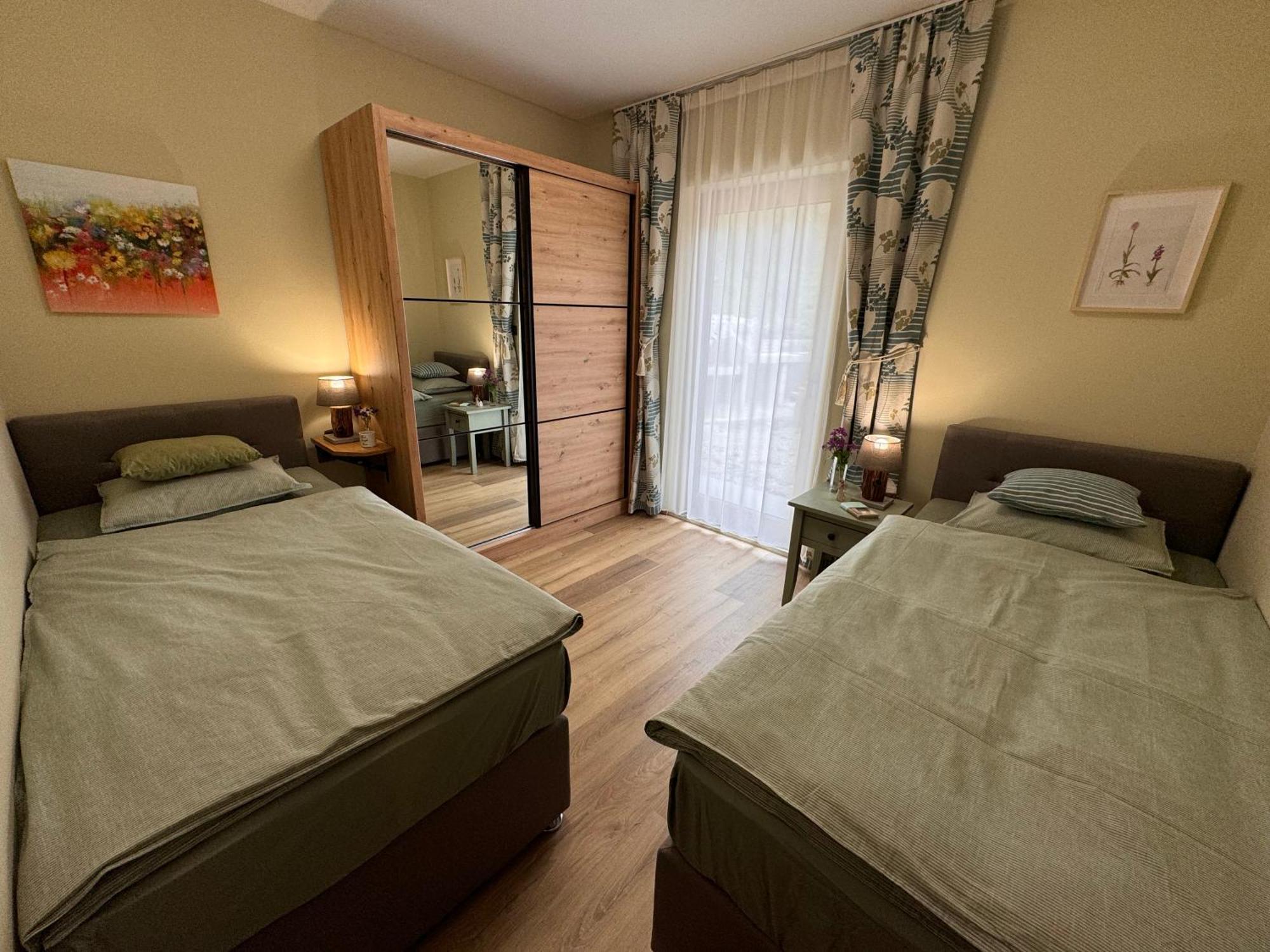 Apartment With A Terrace Forest Home Lullula Veprinac Esterno foto